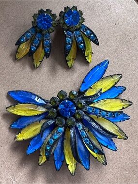 Antique 1950’s Blue and Yellow Jewel Floral Brooch and Clip Earring Set